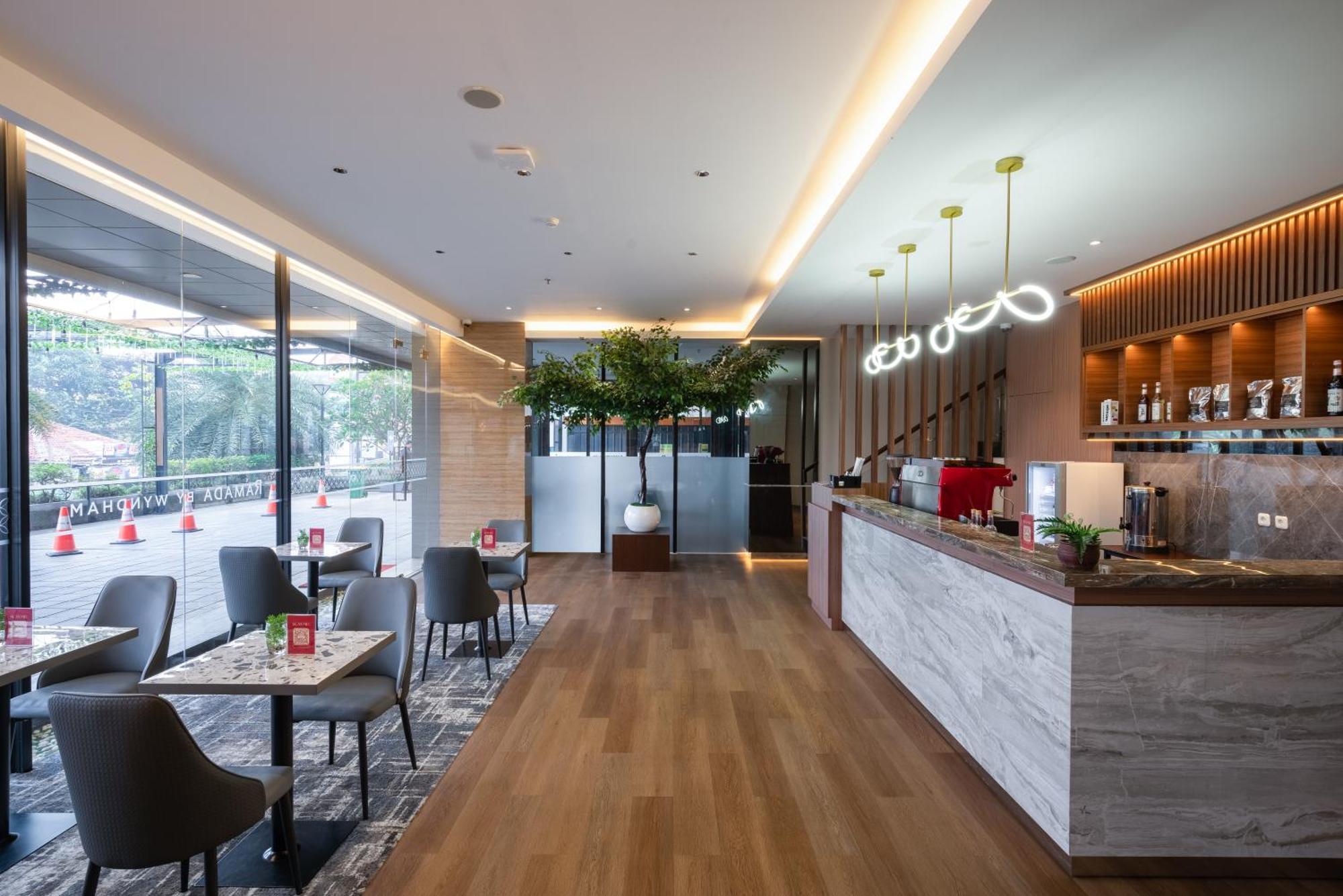 Ramada By Wyndham Serpong Exterior photo