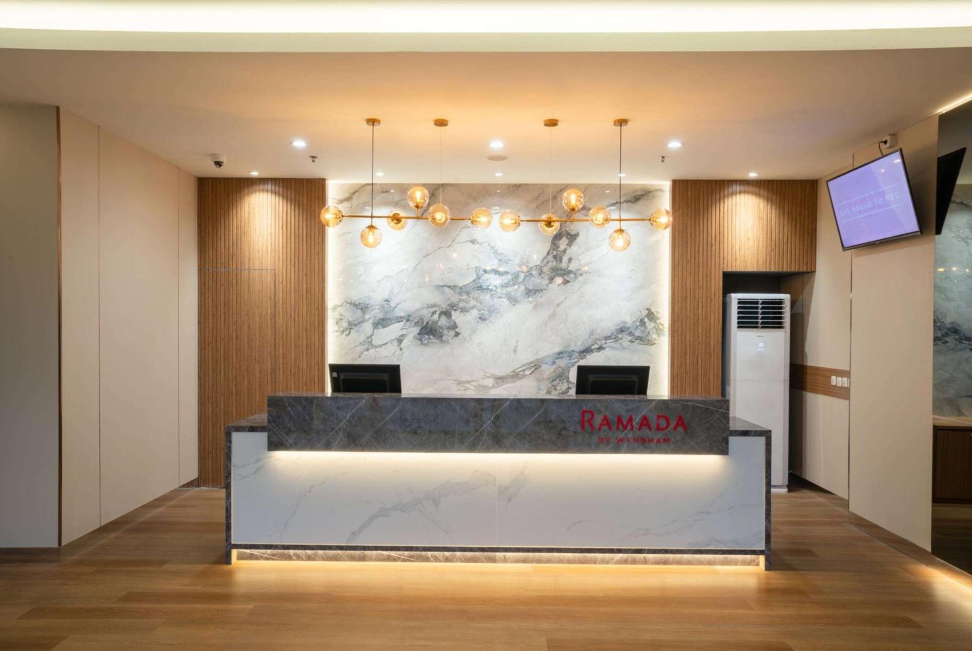 Ramada By Wyndham Serpong Exterior photo