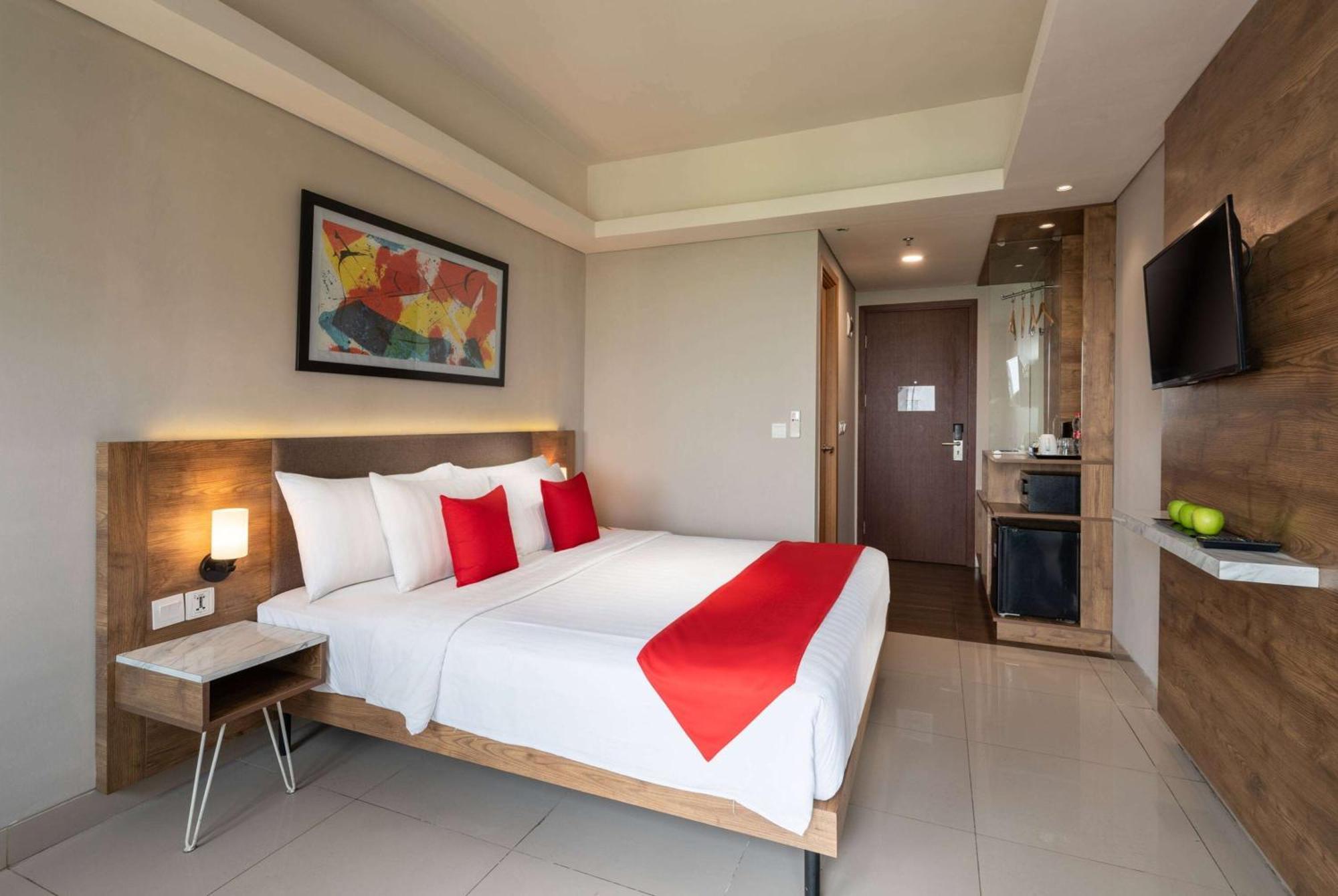 Ramada By Wyndham Serpong Exterior photo