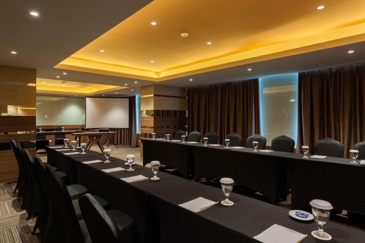 Ramada By Wyndham Serpong Exterior photo